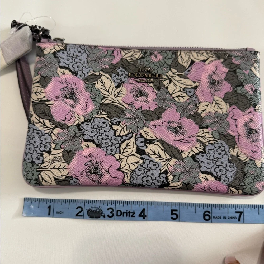 Coach NWT Floral Wristlet Clutch - Lilac and Blue medium wristlet - Picture 10 of 11